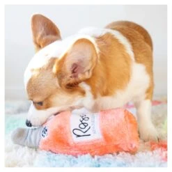 Zippy Paws Happy Hour Crusherz - Rosé 7 Zippy Paws Happy Hour Crusherz - Rosé -Vetn Pet Direct Store crusherz rose with dog